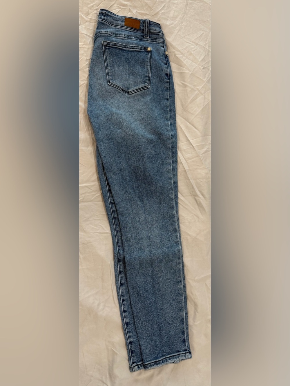 Judy Blue Straight Leg Mid-Blue Jeans